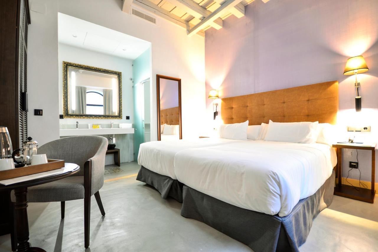 Hotel Legado Alcazar (Adults Only) Севиля Екстериор снимка