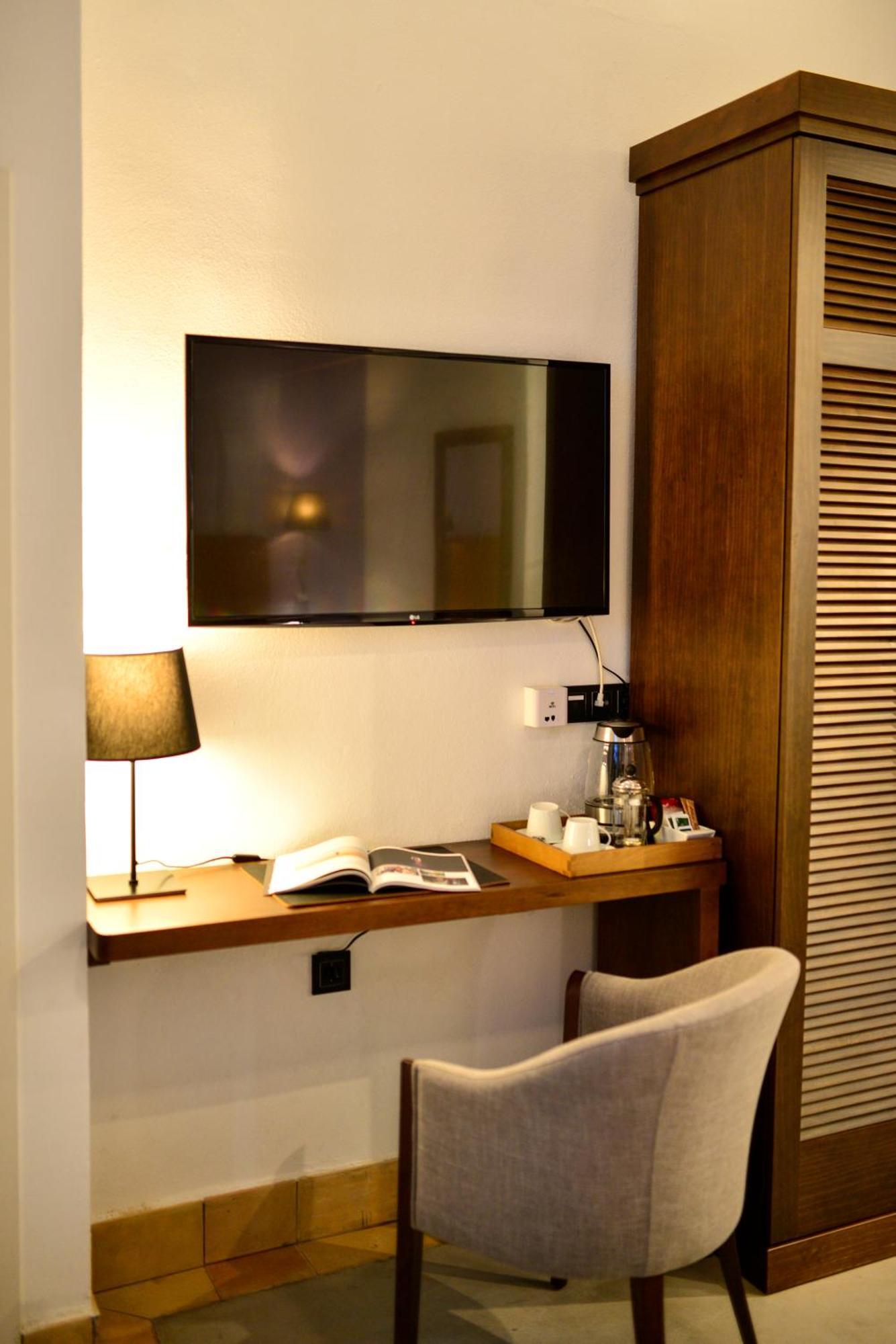 Hotel Legado Alcazar (Adults Only) Севиля Екстериор снимка